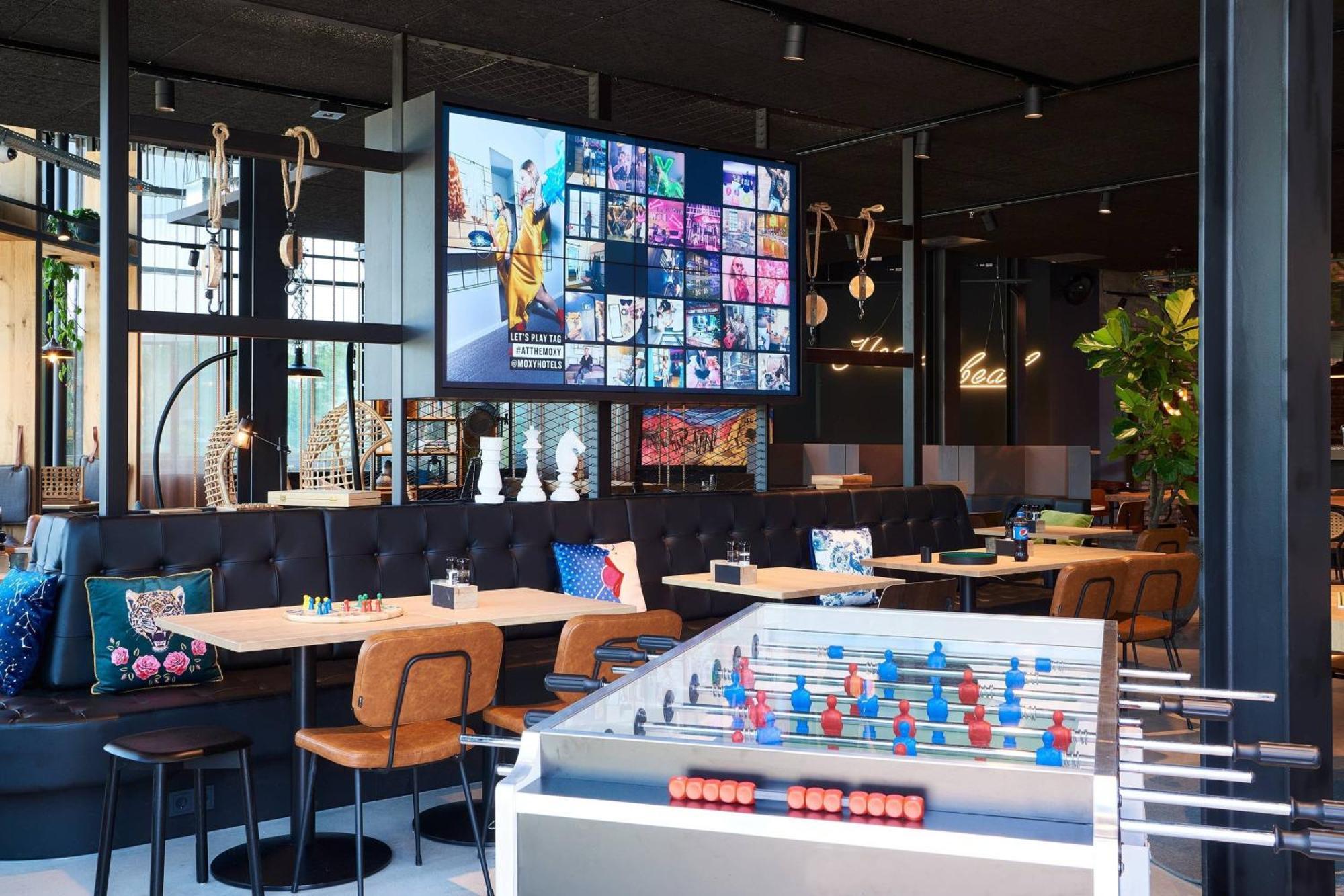 Hotel Moxy Amsterdam Schiphol Airport Hoofddorp Exterior foto