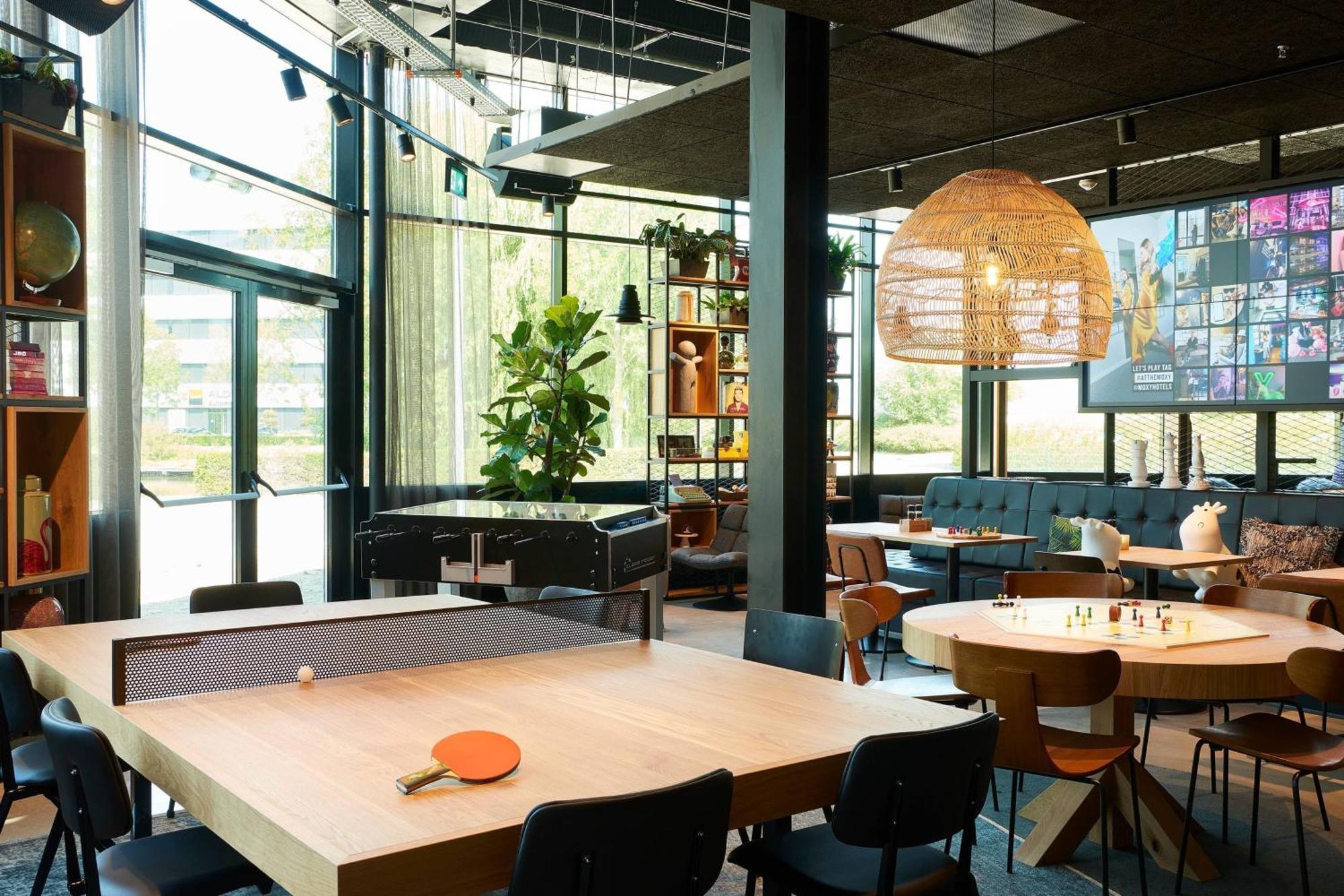 Hotel Moxy Amsterdam Schiphol Airport Hoofddorp Exterior foto